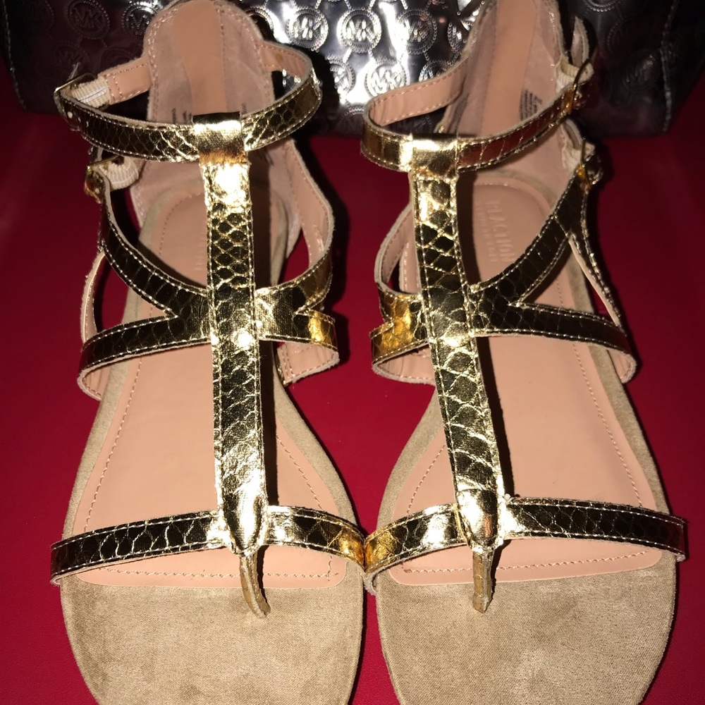 Kenneth Cole Gold Sandals NEW Size 10